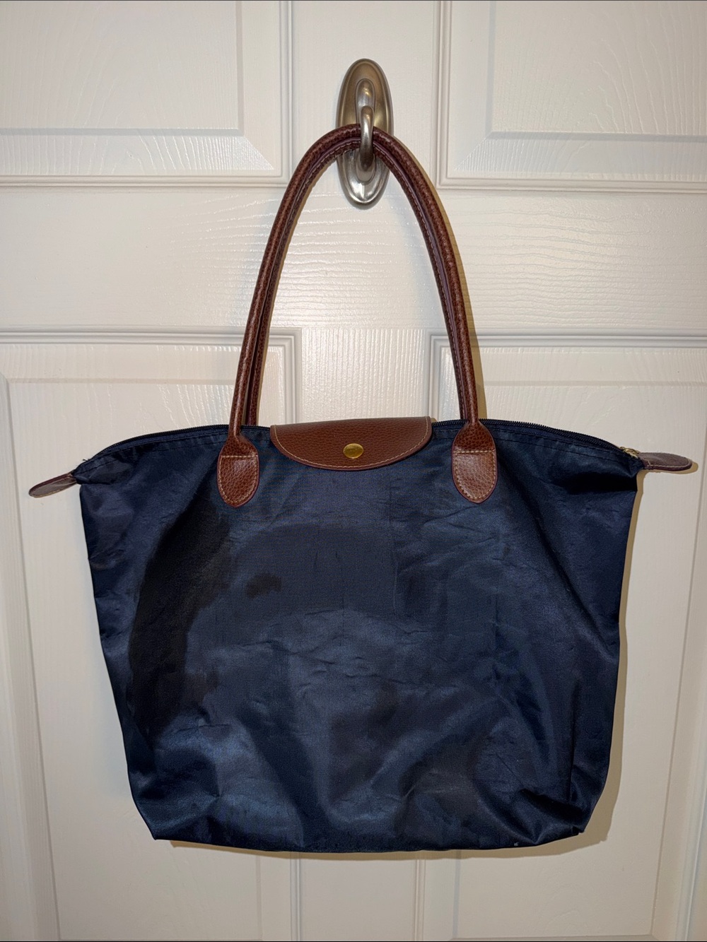 Navy Tote 👜 with Brown Trim and Handles